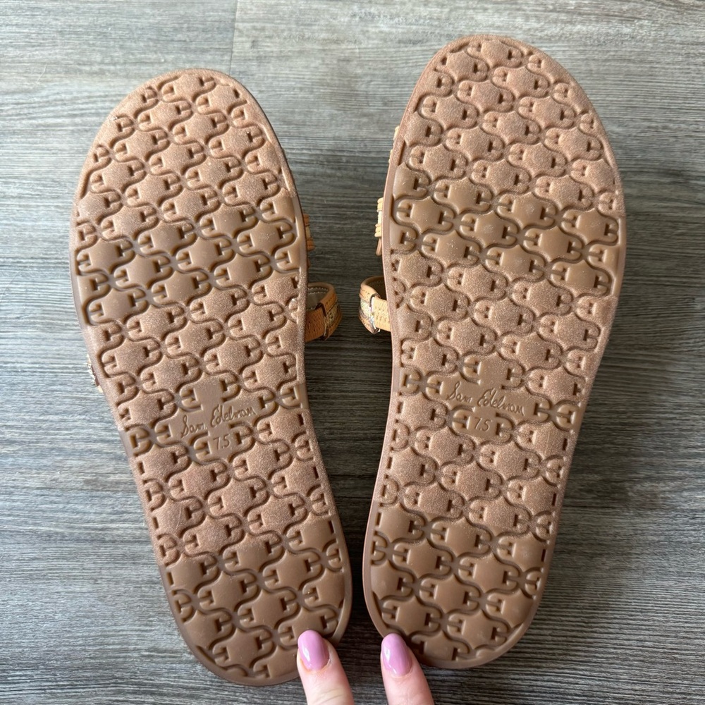 Sam Edelman Tan and Gold Sandals - Picture 5 of 6